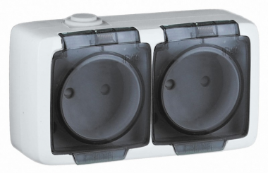 Фотография товара 'Hegel РА16-242 Розетка открытой установки, двухместная, со шторками'