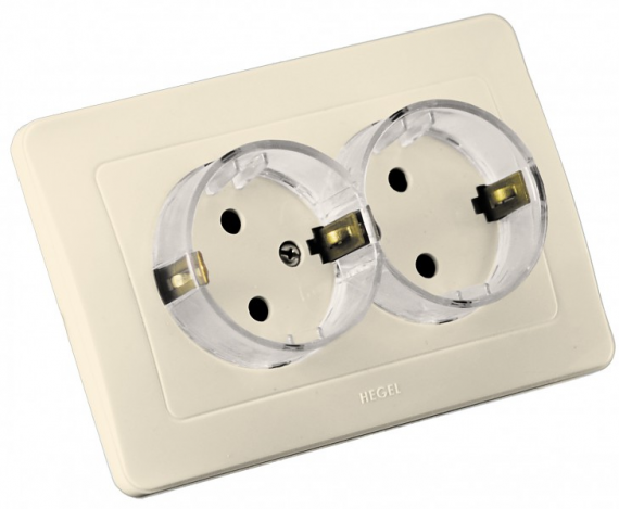 Фотография товара 'Hegel РС16-381-01 Розетка скрытой установки, двухместная, с заземляющим контактом'